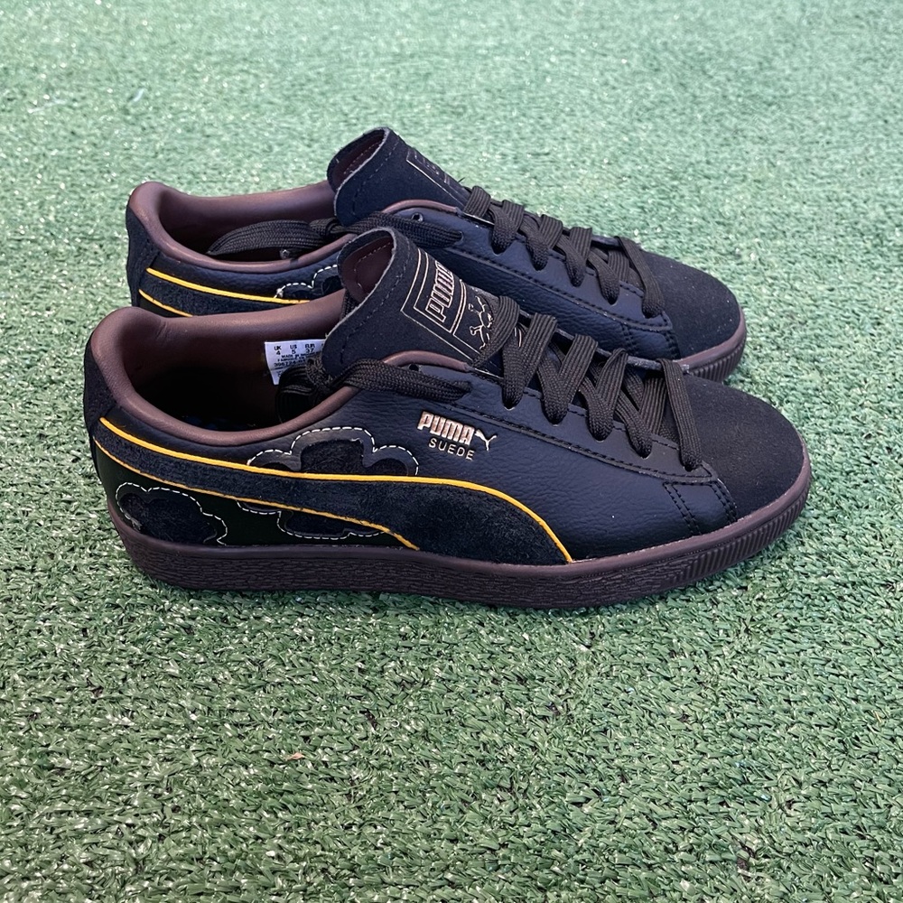 PUMA One Piece x Suede Blackbeard Size 5 396724-01